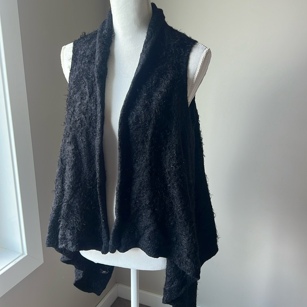 Cupio Fuzzy Vest